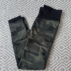 green camp leggings
